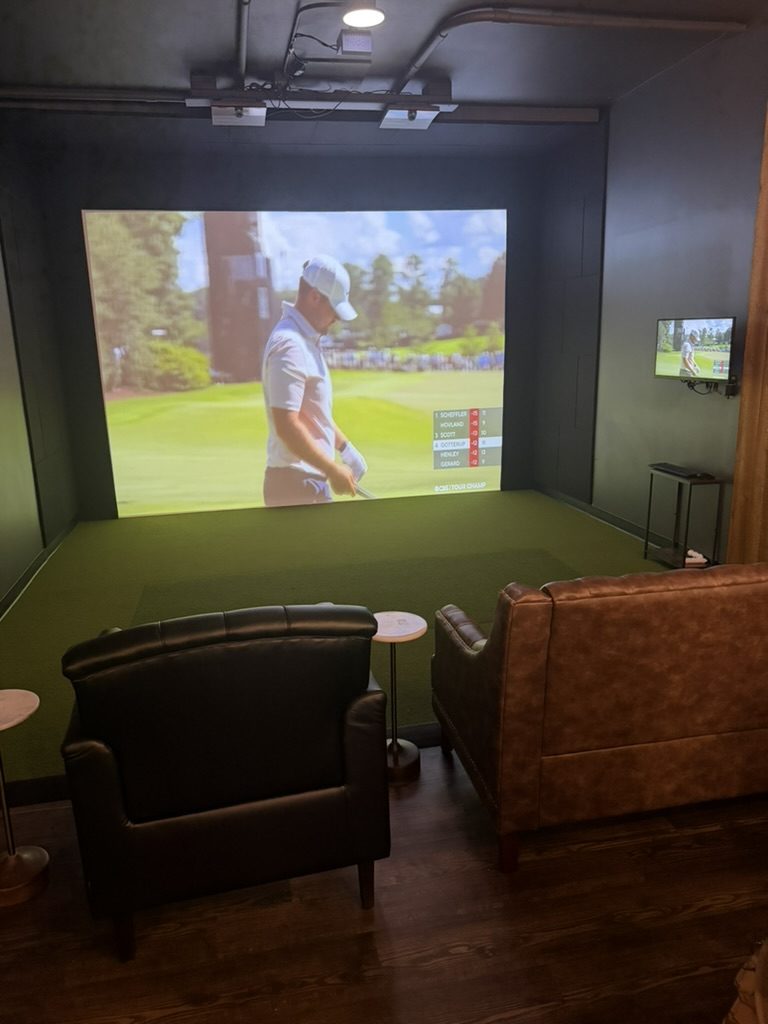 The lounge bay